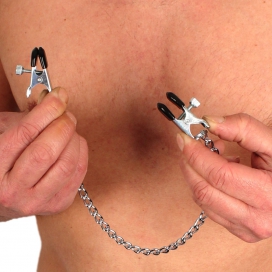 Metal breast clamps with chain