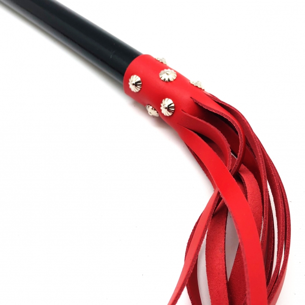 RED LEATHER HANDLE MARTINET - 78cm - WOODEN HANDLE