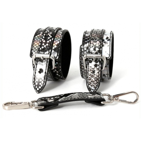 Snakine wrist cuffs Black-Silver