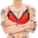 Reggiseno con bordo in pizzo rosso-nero