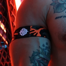 Breedwell Neo camo armband Neon Orange